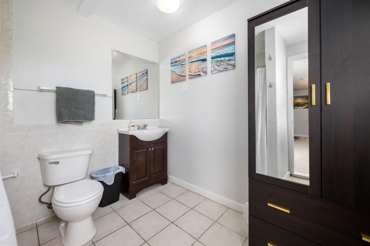 Apartment 2 Bed With Pool, Close To Beach! Bbq Grills & Patio *