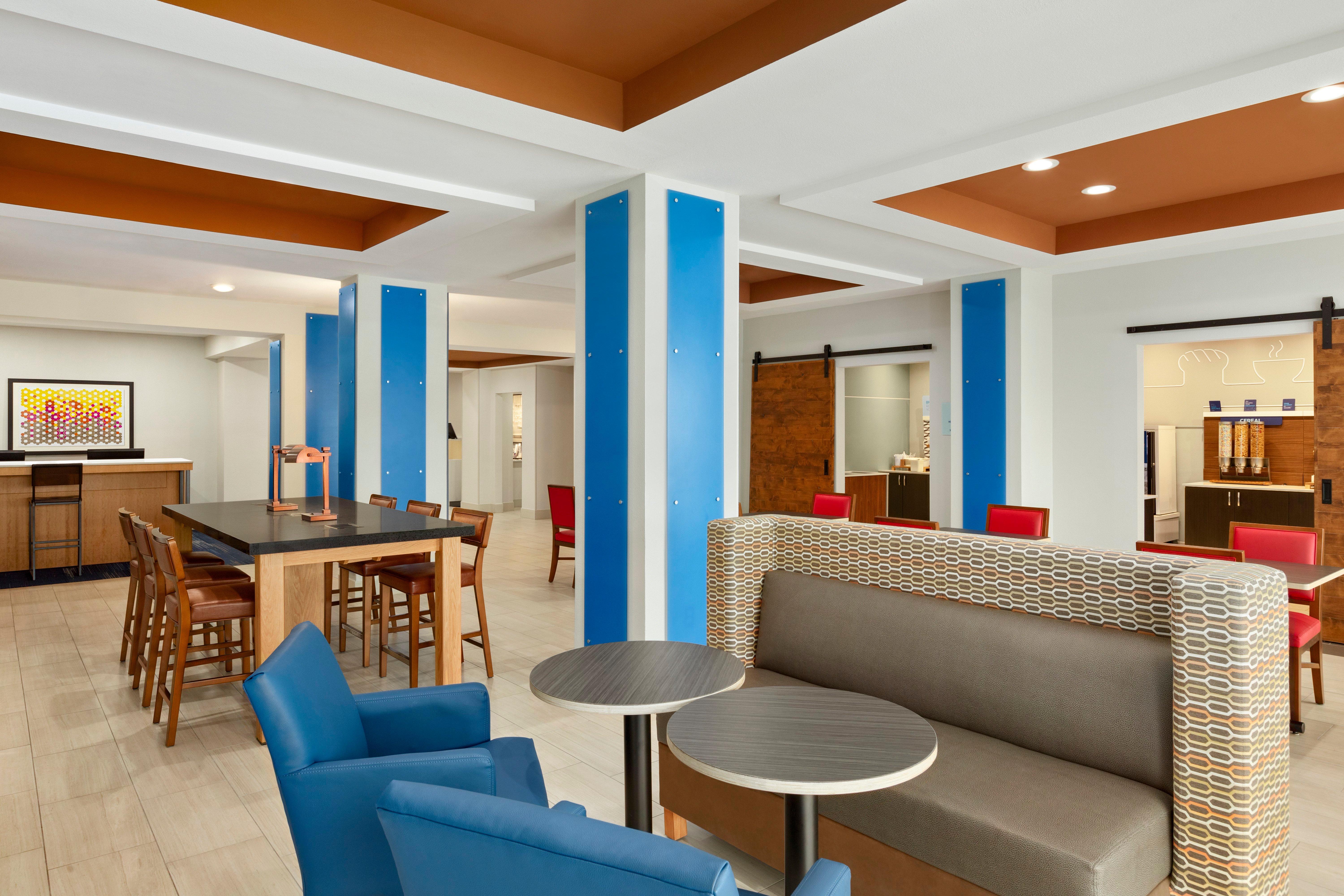 Hotel Express & Myers East - The Forum By Ihg 2*