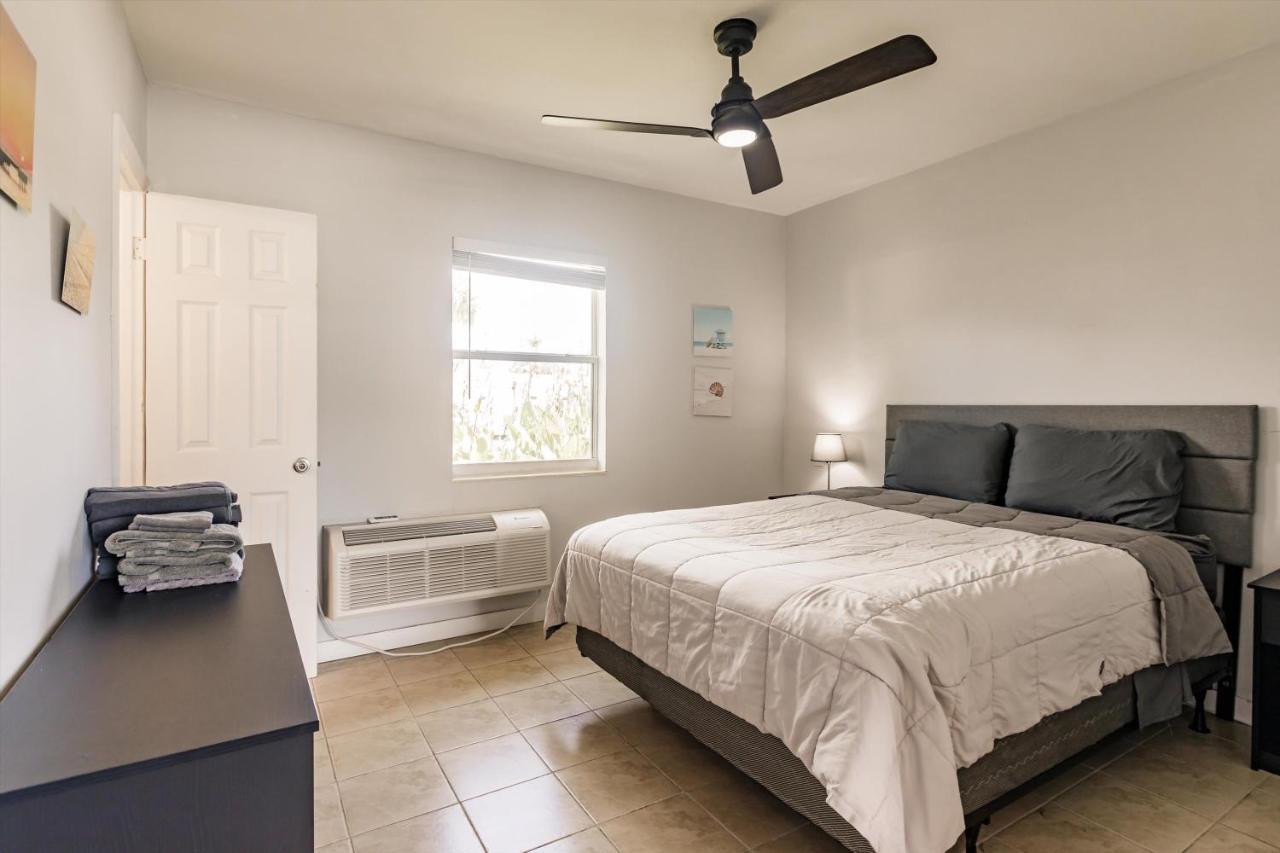 Holiday home Poolfront Near With Full Kitchen! Fort Myers