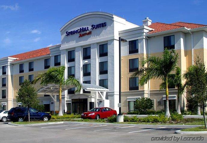 Springhill Myers Airport 3*