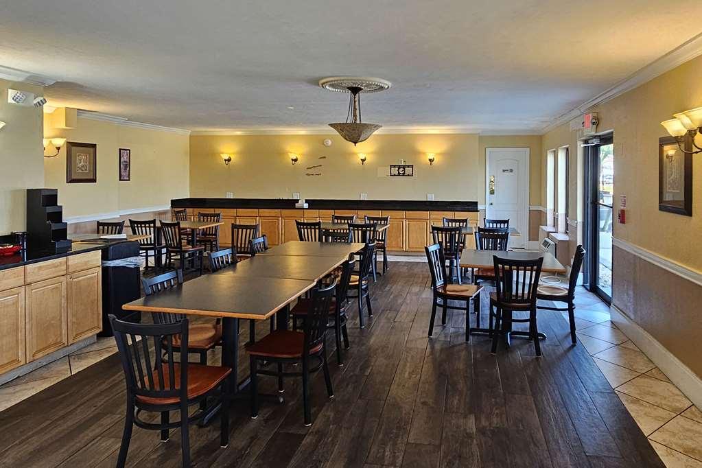 Rodeway Hotel