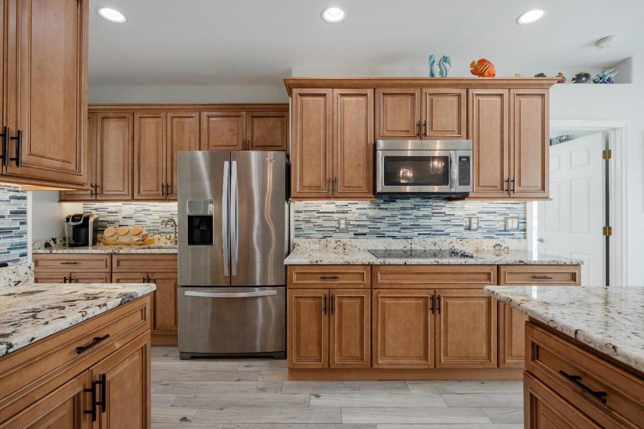 Heaven Found! Stunning River Views & Pool - Island Sunset - Roelens Vacations * Fort Myers