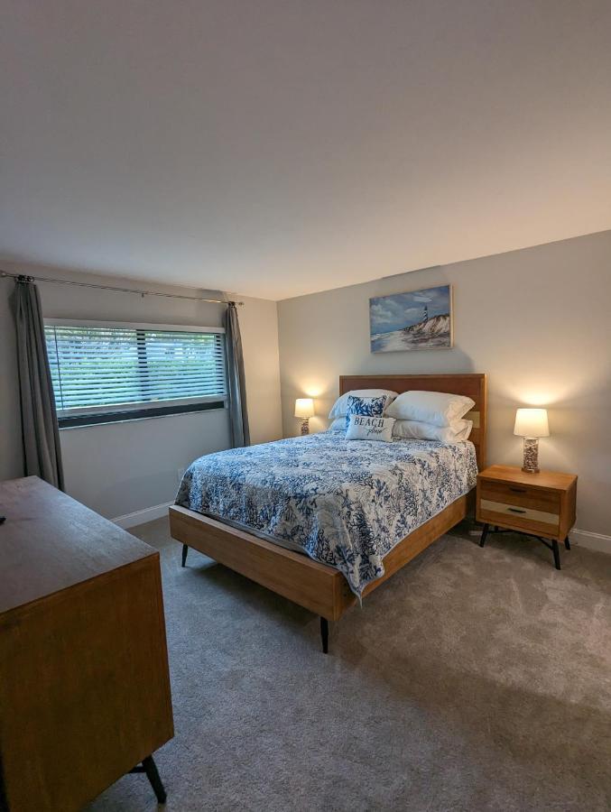 Apartment New Condo! Just 15 Min To Ft Myers And Sanibel Beach! Great Location!! *