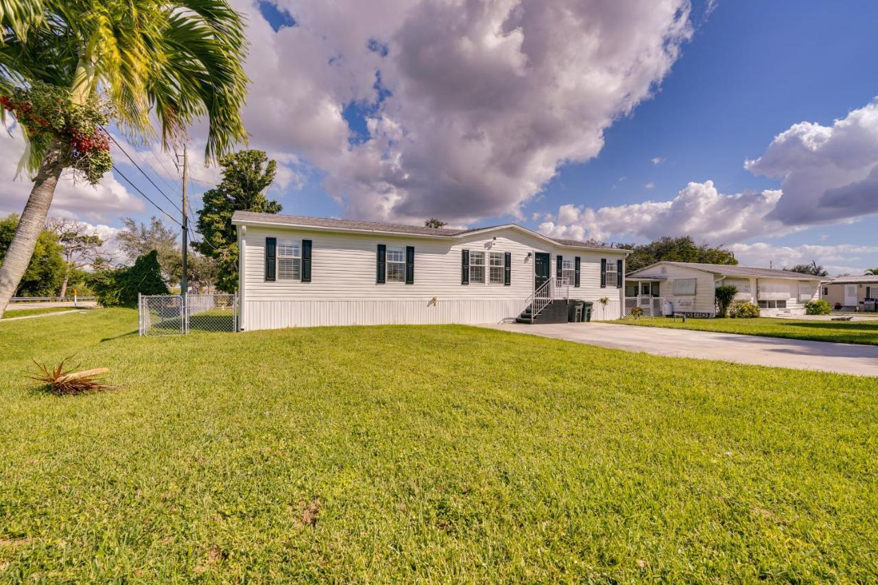 Sunny Myers With Screened-in Porch And Grill * Fort Myers