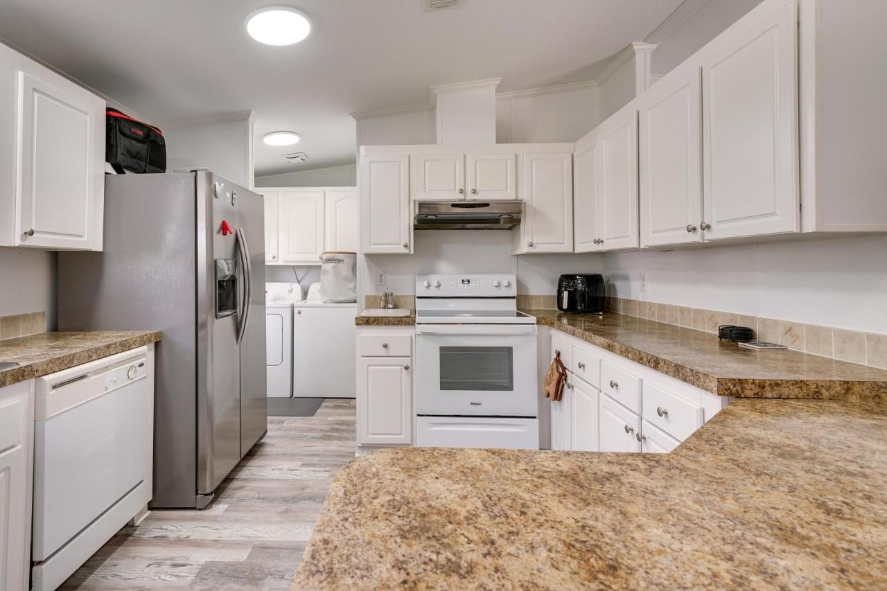 Sunny Myers With Screened-in Porch And Grill * Fort Myers
