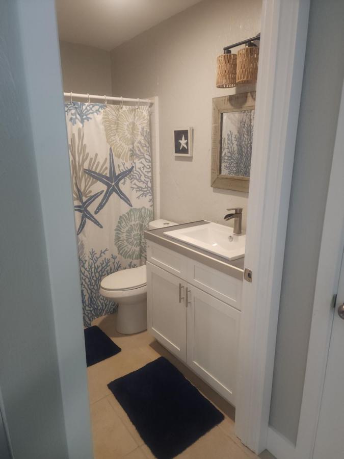 Holiday home So Coastal! Pet Friendly And Free Early Check In! *