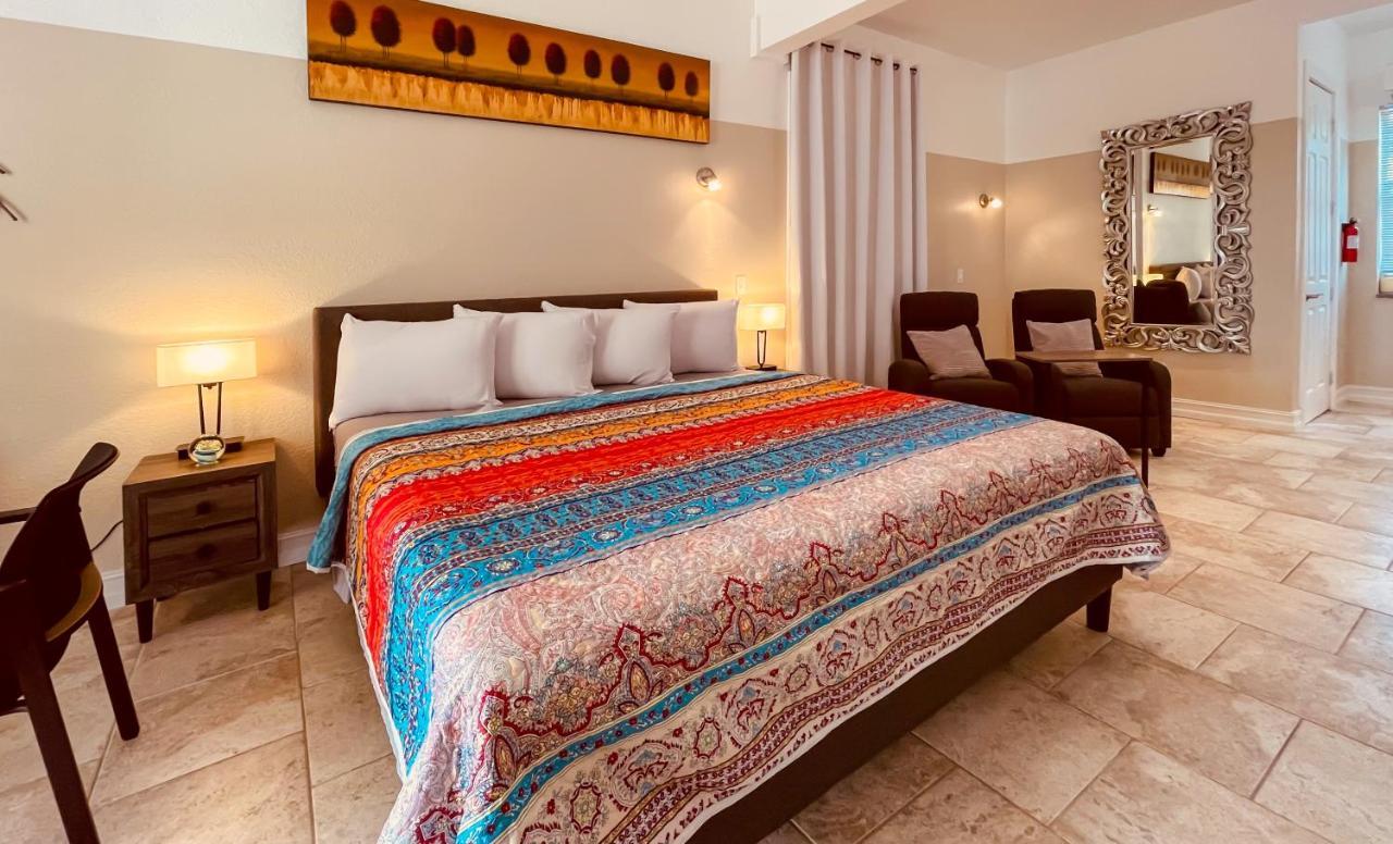 White Orchid Guest house *