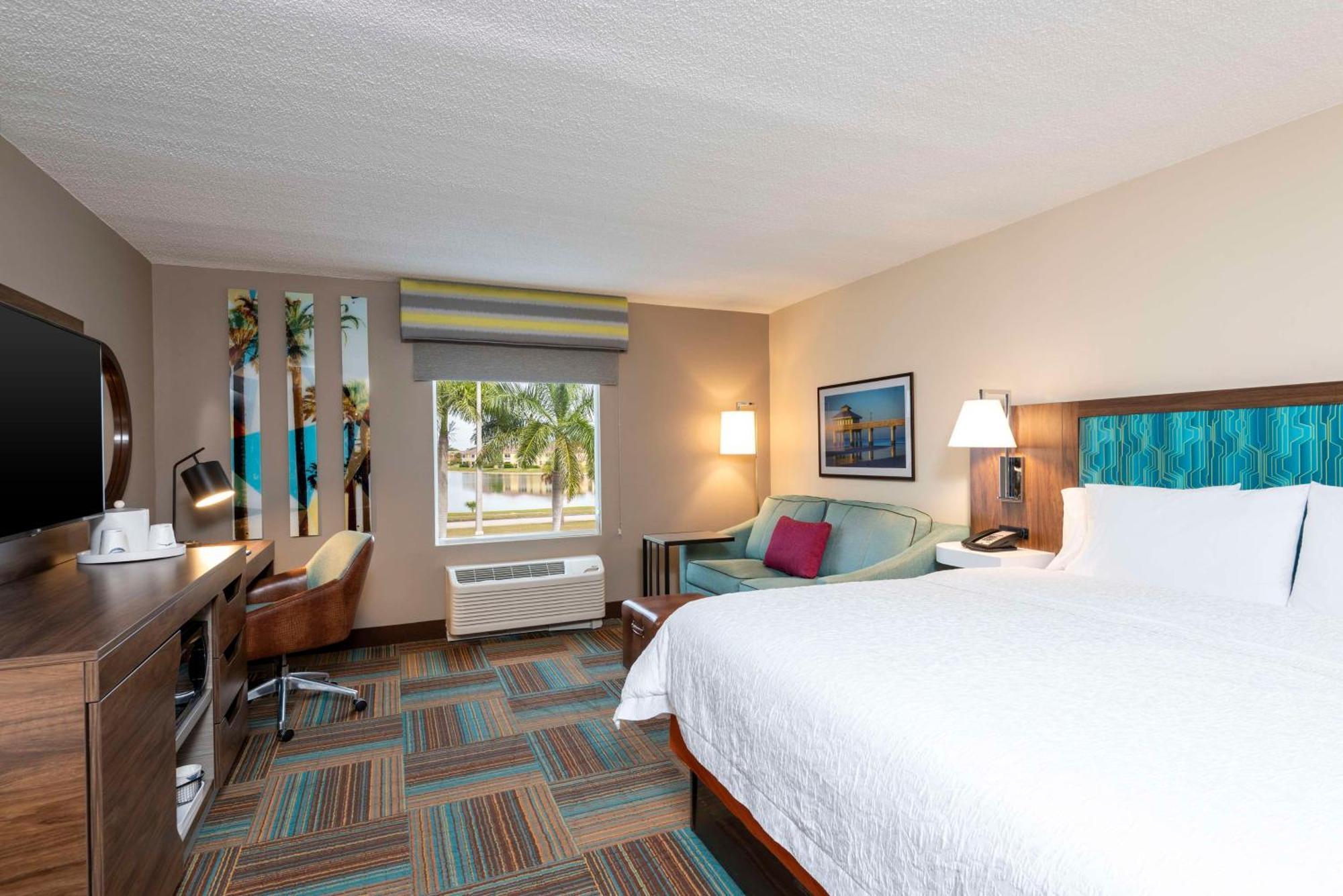 Hampton & Myers-colonial Boulevard 3*