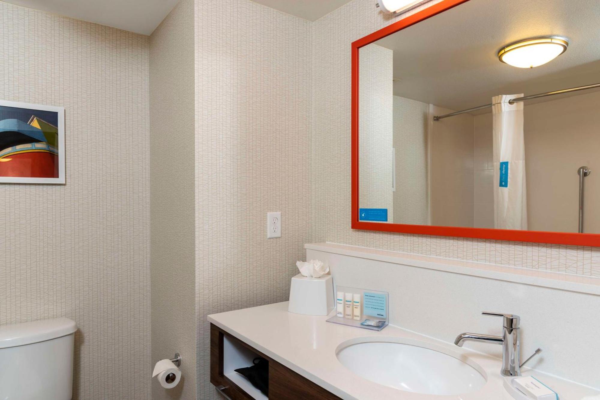 Hampton & Myers-colonial Boulevard Hotel 3*
