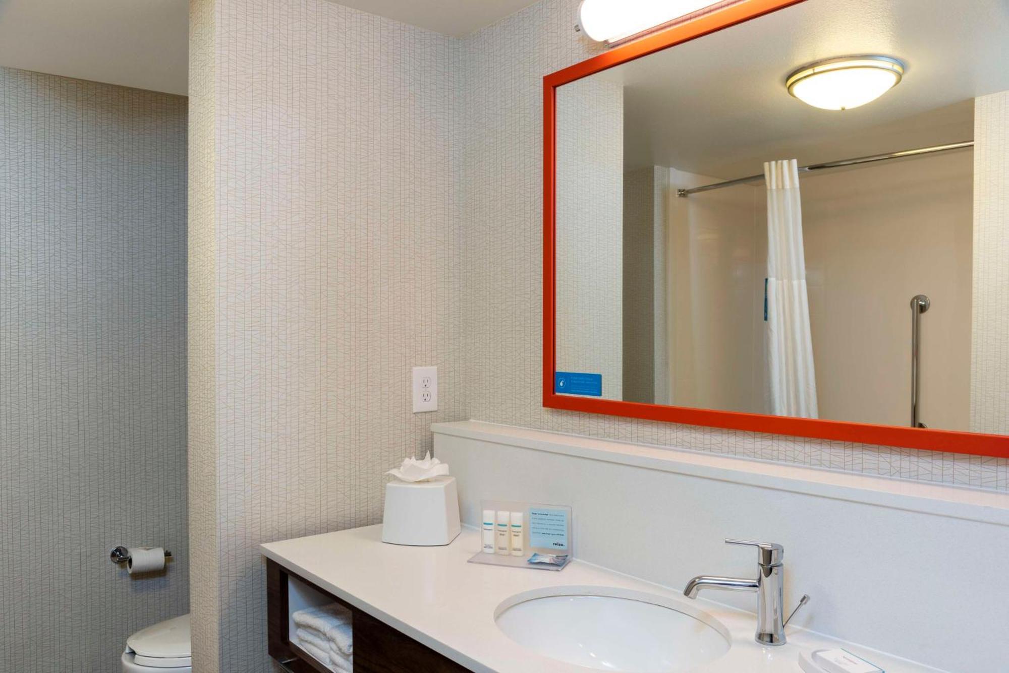 Hotel Hampton & Myers-colonial Boulevard 3*