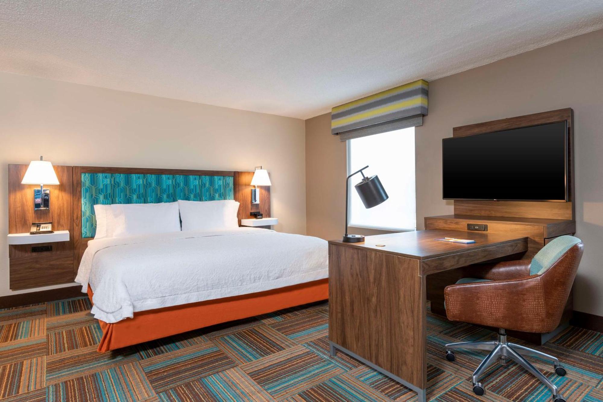 Hotel Hampton & Myers-colonial Boulevard 3*