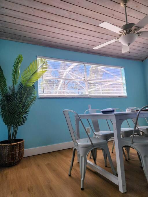 Secluded Backyard With Hot Tub & Pool - 3br & 2b Fort Myers