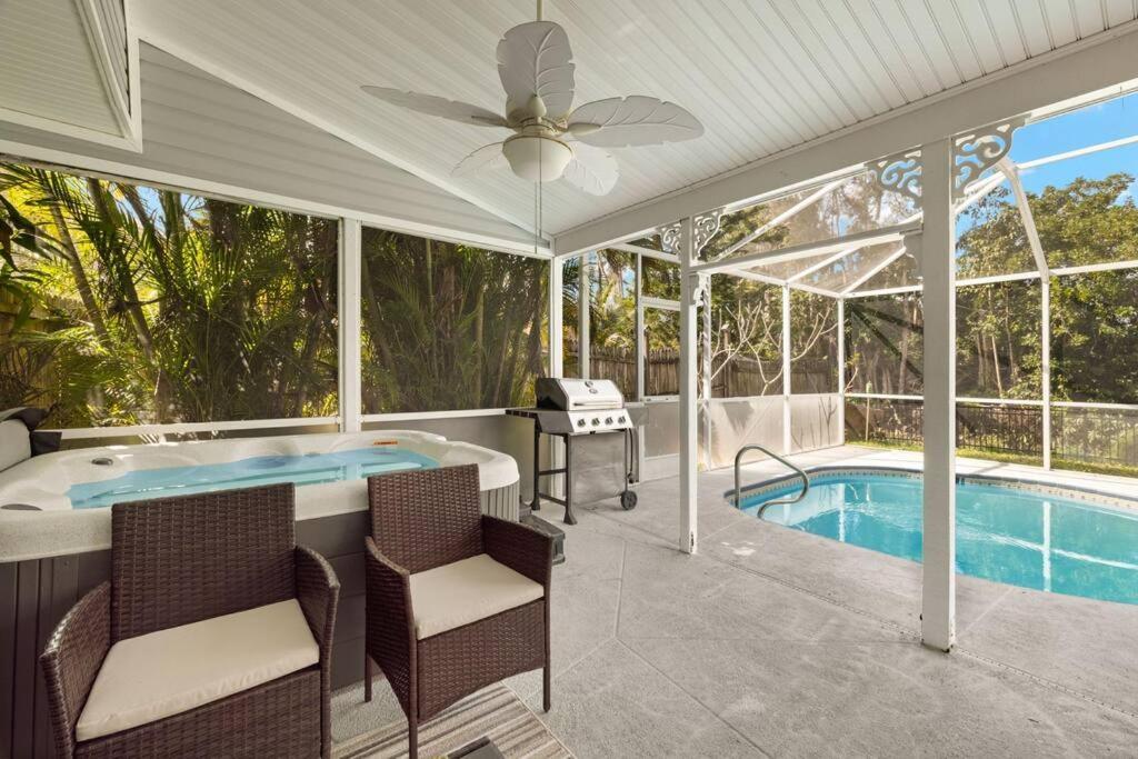 Secluded Backyard With Hot Tub & Pool - 3br & 2b