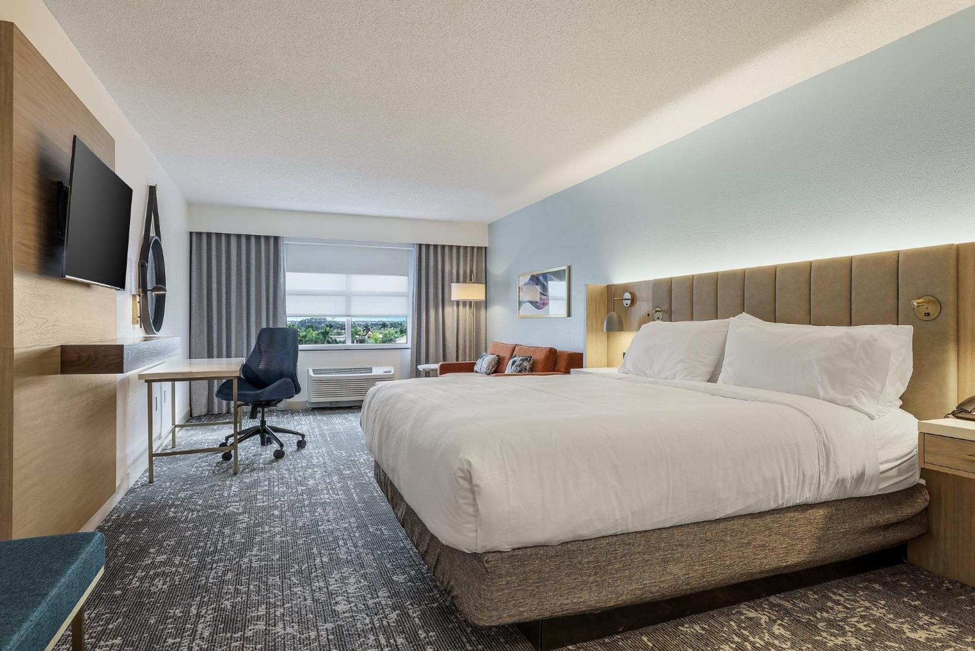 Hotel Crowne Plaza Ft Myers Gulf Coast By Ihg