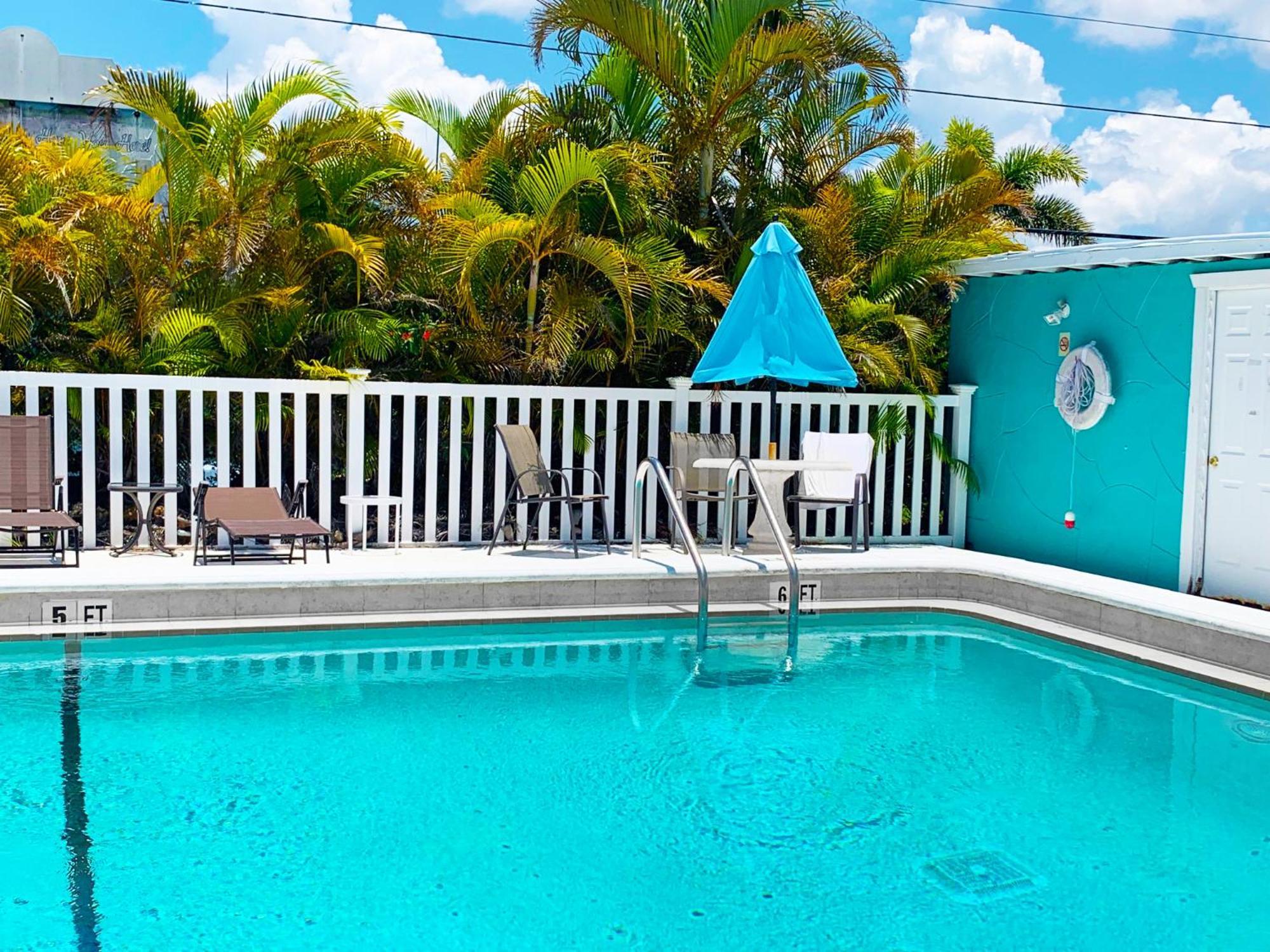 2 Bed With Pool, Close To Beach! Bbq Grills & Patio Fort Myers