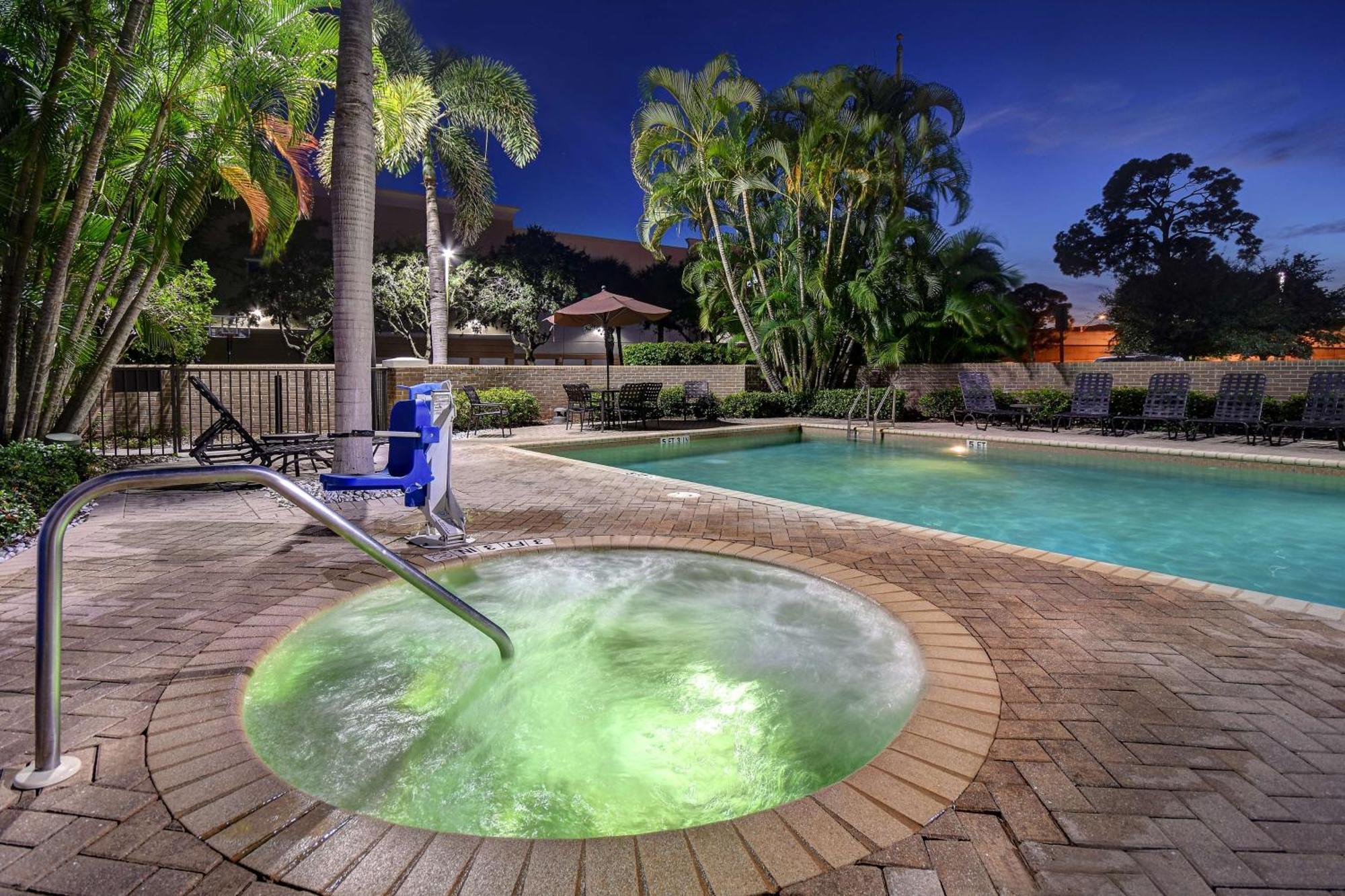 Hotel Hilton Garden Myers 3*