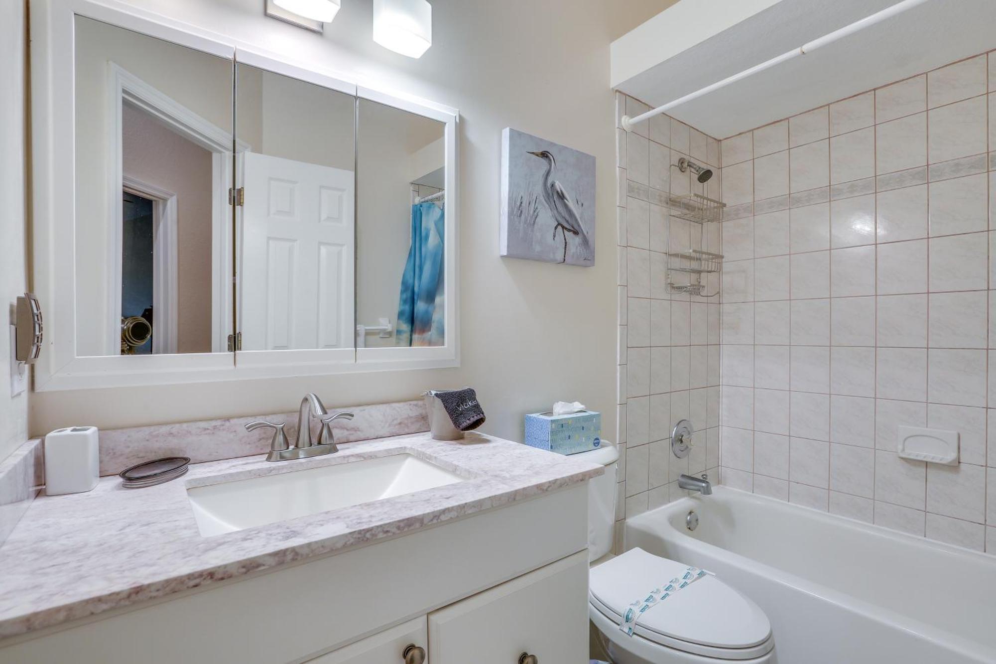 Private Myers Escape With Screened Pool And Lanai Holiday home