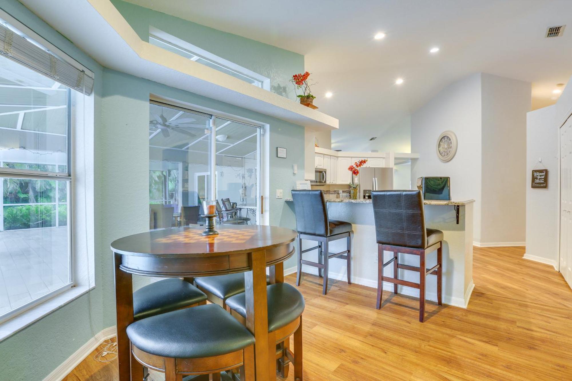 Private Myers Escape With Screened Pool And Lanai Fort Myers