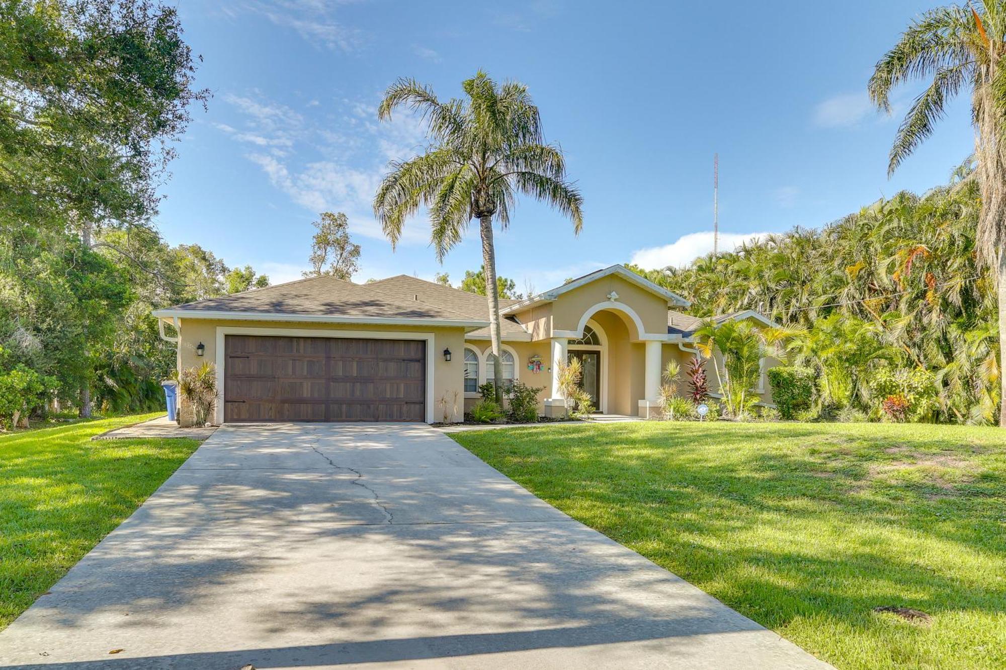 Private Myers Escape With Screened Pool And Lanai Holiday home Fort Myers