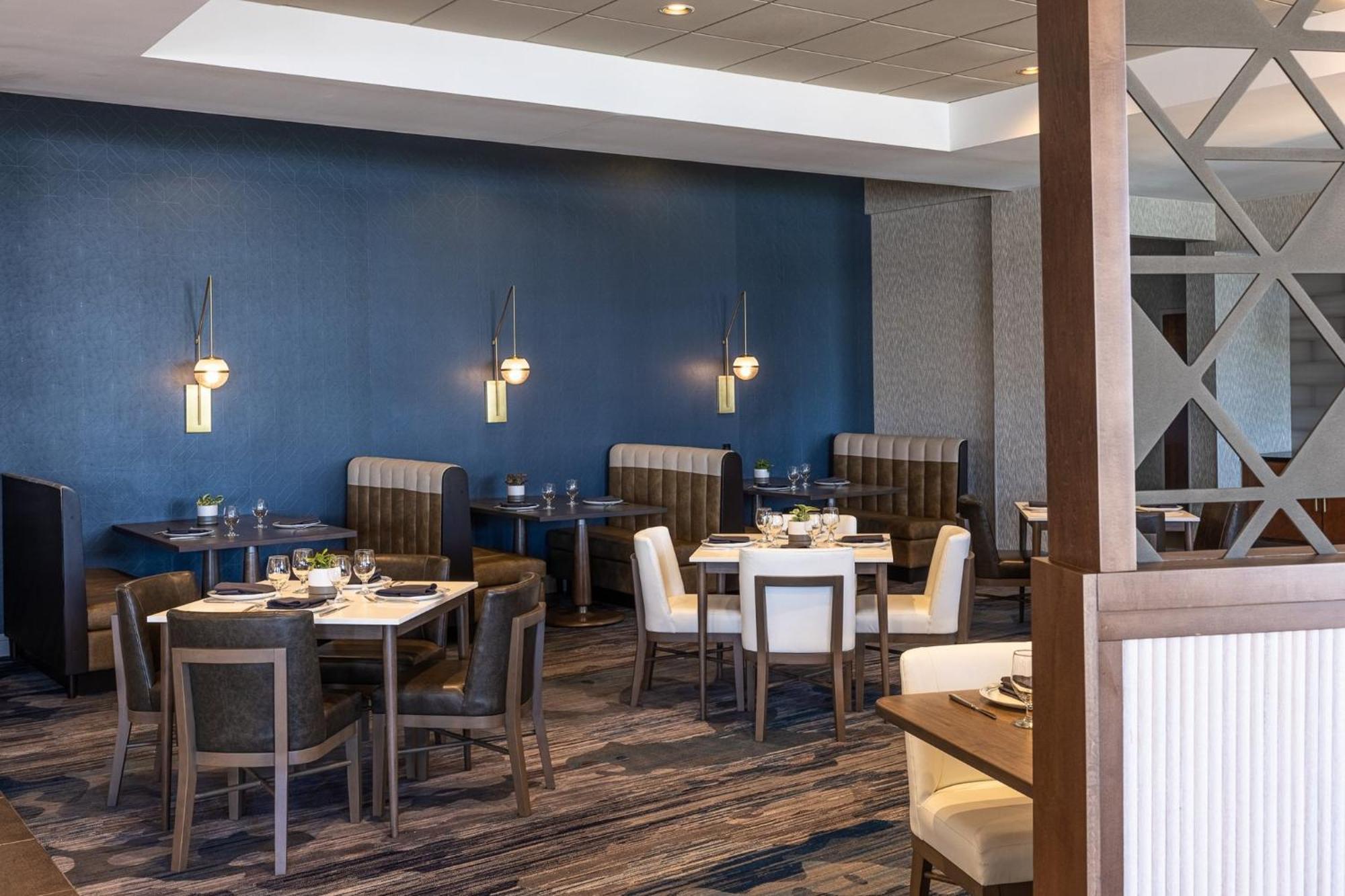 Crowne Plaza Ft Myers Gulf Coast By Ihg