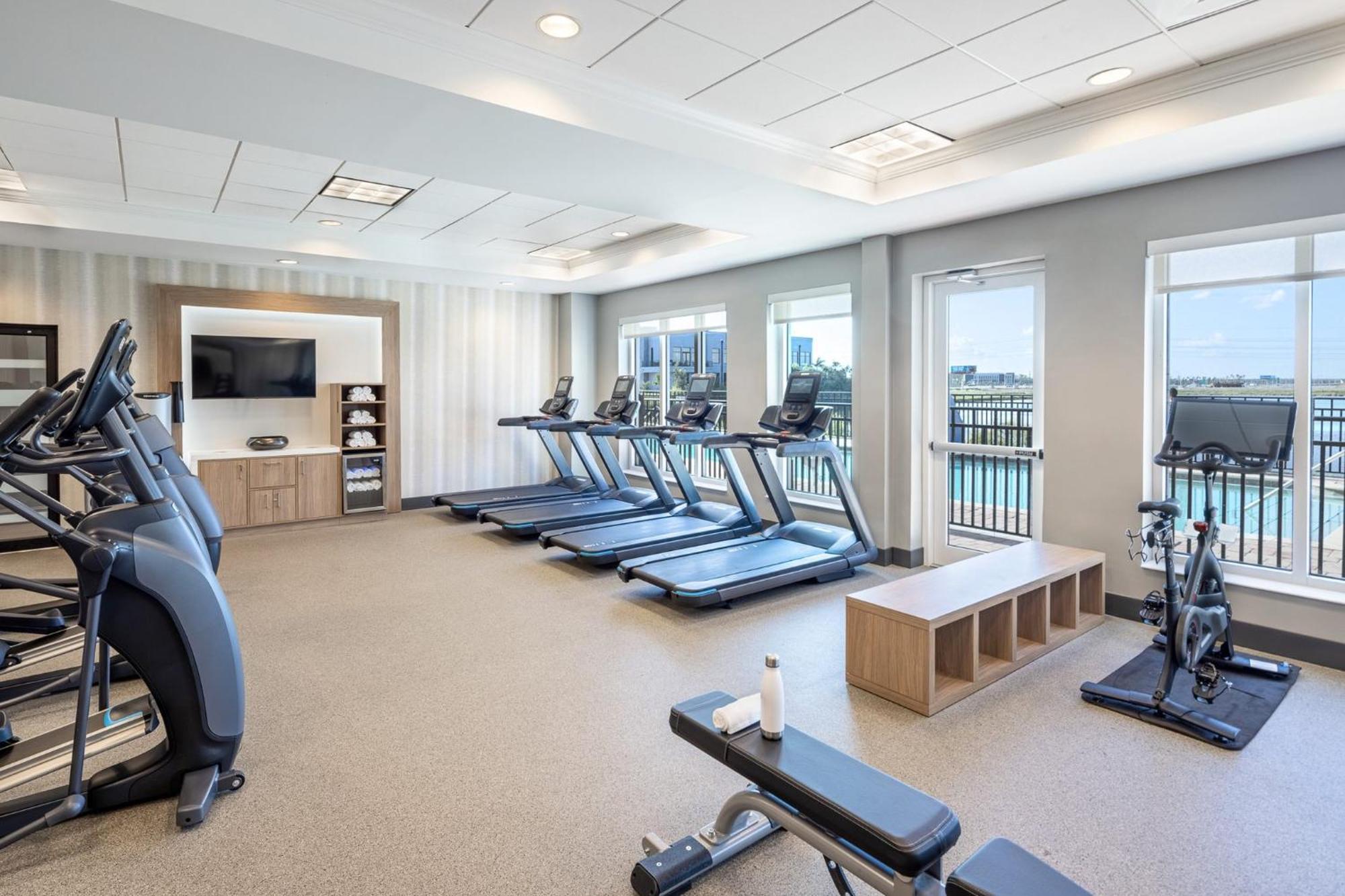 Crowne Plaza Ft Myers Gulf Coast By Ihg Hotel 3*