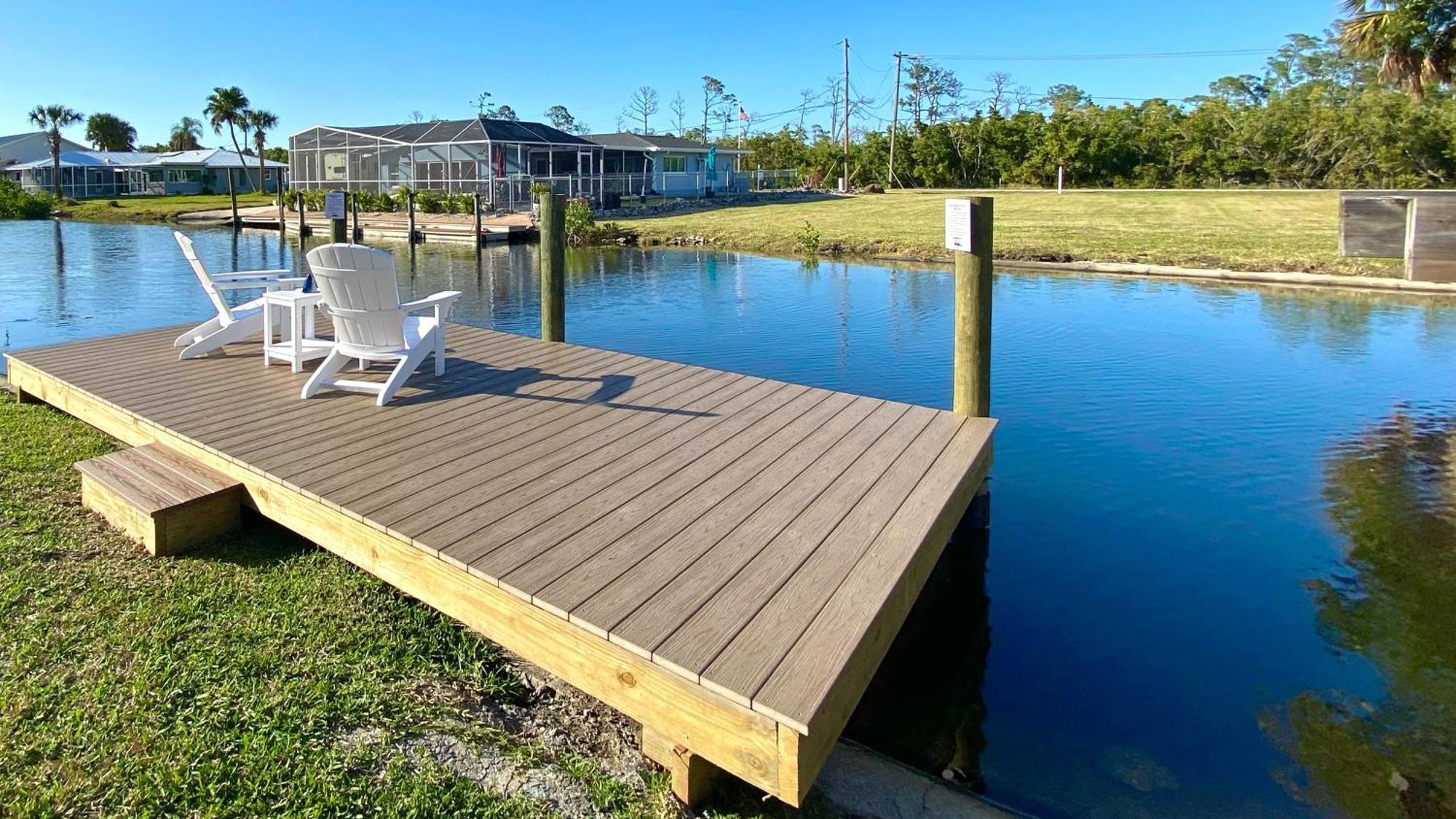 Holiday home Waterfront Gulf Gateway: Pool/dock/grill/gameroom *