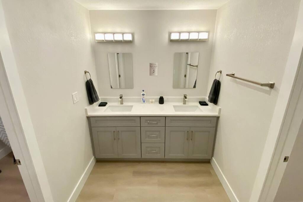 Waterfront Gulf Gateway: Pool/dock/grill/gameroom * Fort Myers