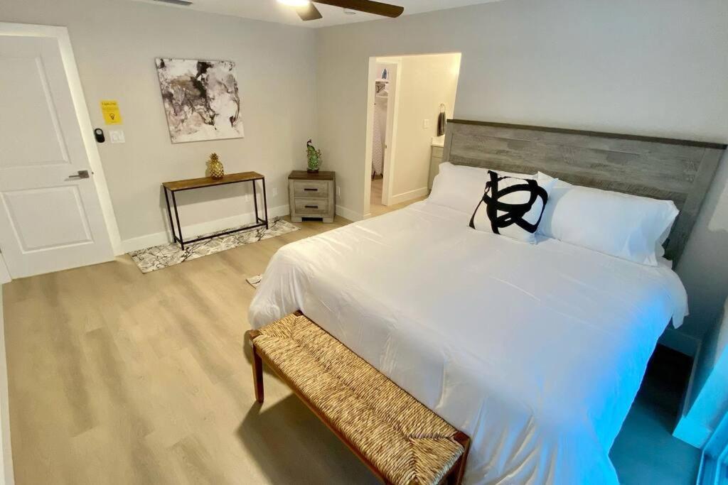 Waterfront Gulf Gateway: Pool/dock/grill/gameroom Fort Myers