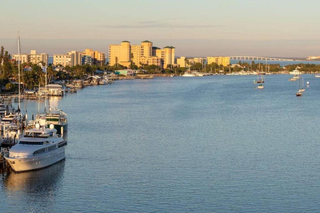 Holiday home Waterfront Gulf Gateway: Pool/dock/grill/gameroom