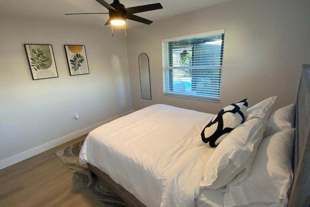 Holiday home Waterfront Gulf Gateway: Pool/dock/grill/gameroom