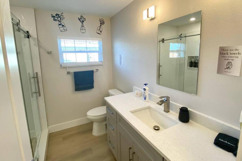Waterfront Gulf Gateway: Pool/dock/grill/gameroom Holiday home *