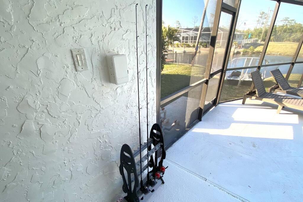 Waterfront Gulf Gateway: Pool/dock/grill/gameroom Fort Myers