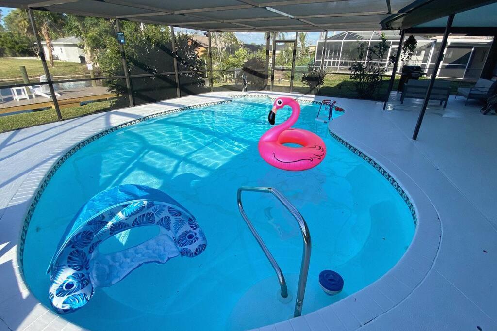 Waterfront Gulf Gateway: Pool/dock/grill/gameroom