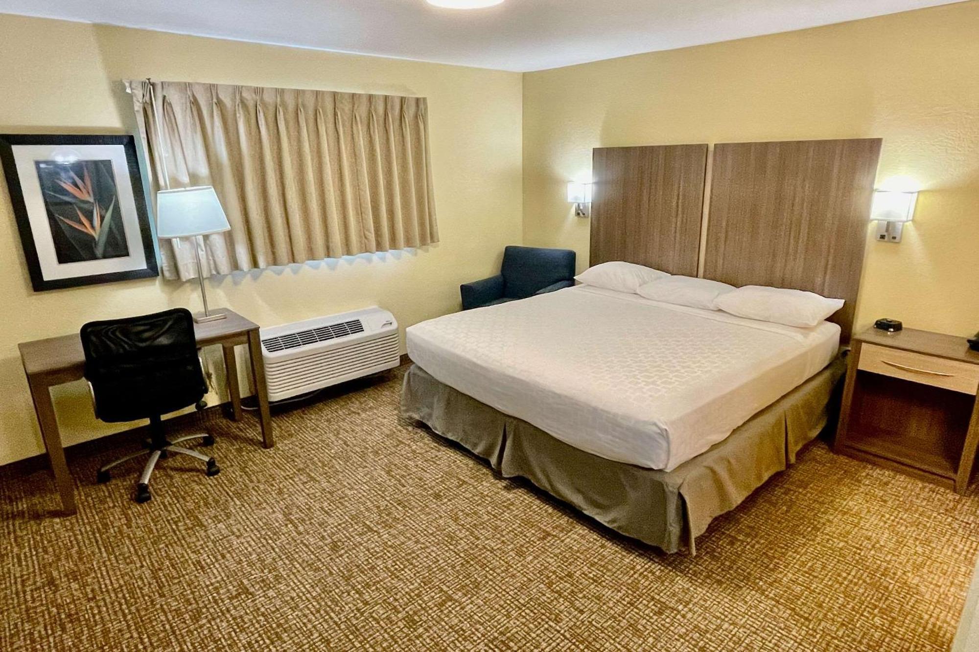 Hotel Suburban Myers Cape Coral 2*