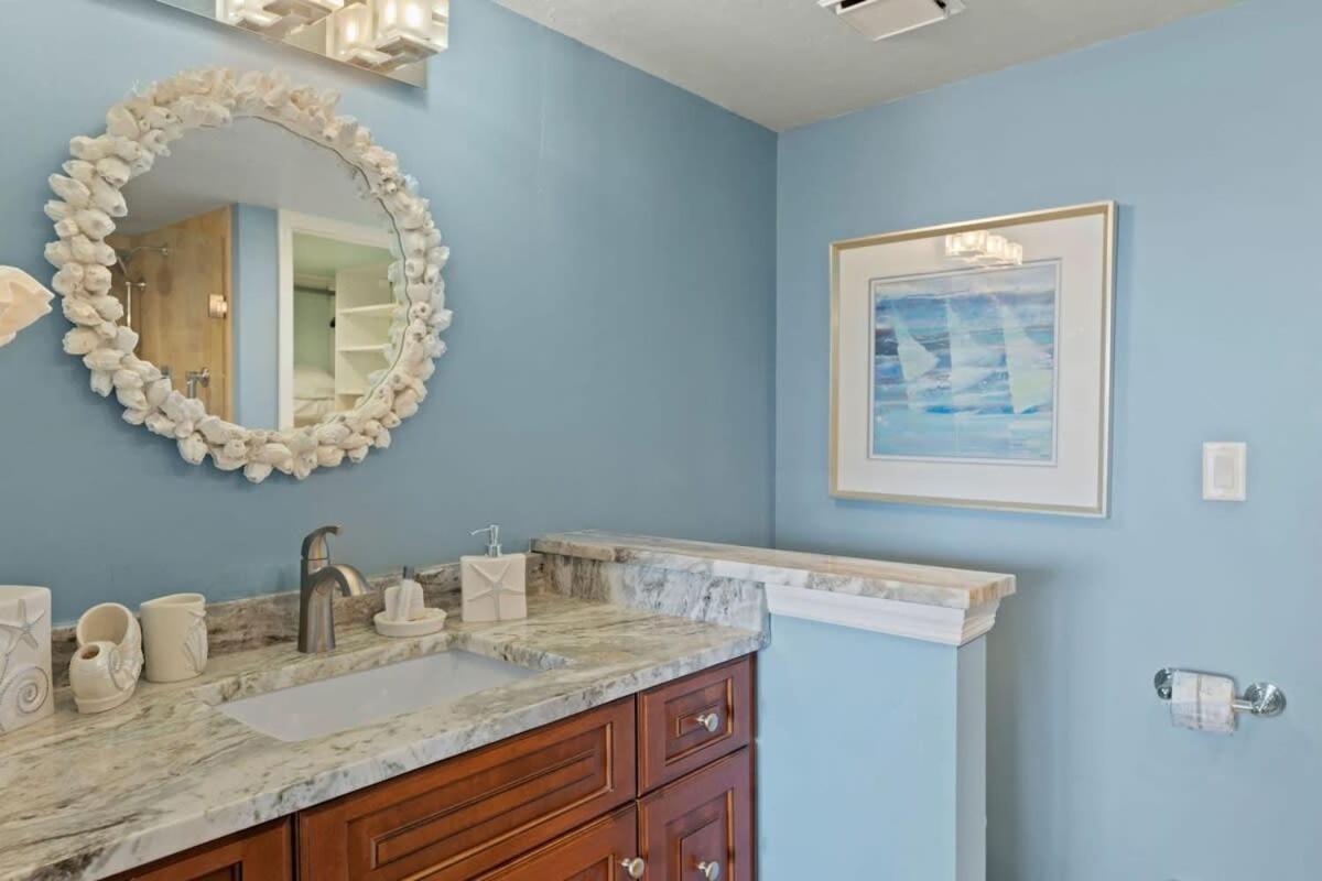 Apartment Gorgeous Renovated In Upscale Sanibel Harbour Tower