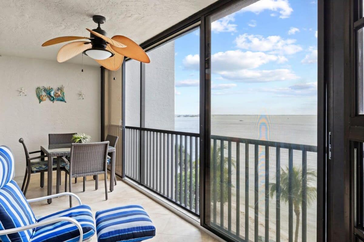 Gorgeous Renovated In Upscale Sanibel Harbour Tower