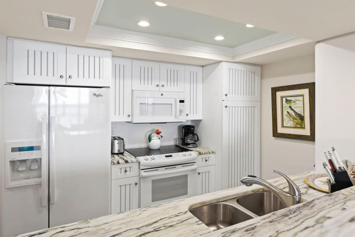 Gorgeous Renovated In Upscale Sanibel Harbour Tower Apartment *