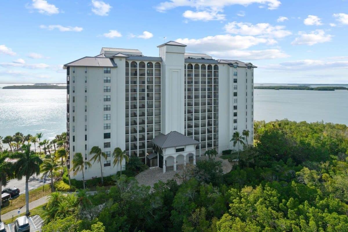 Apartment Gorgeous Renovated In Upscale Sanibel Harbour Tower *