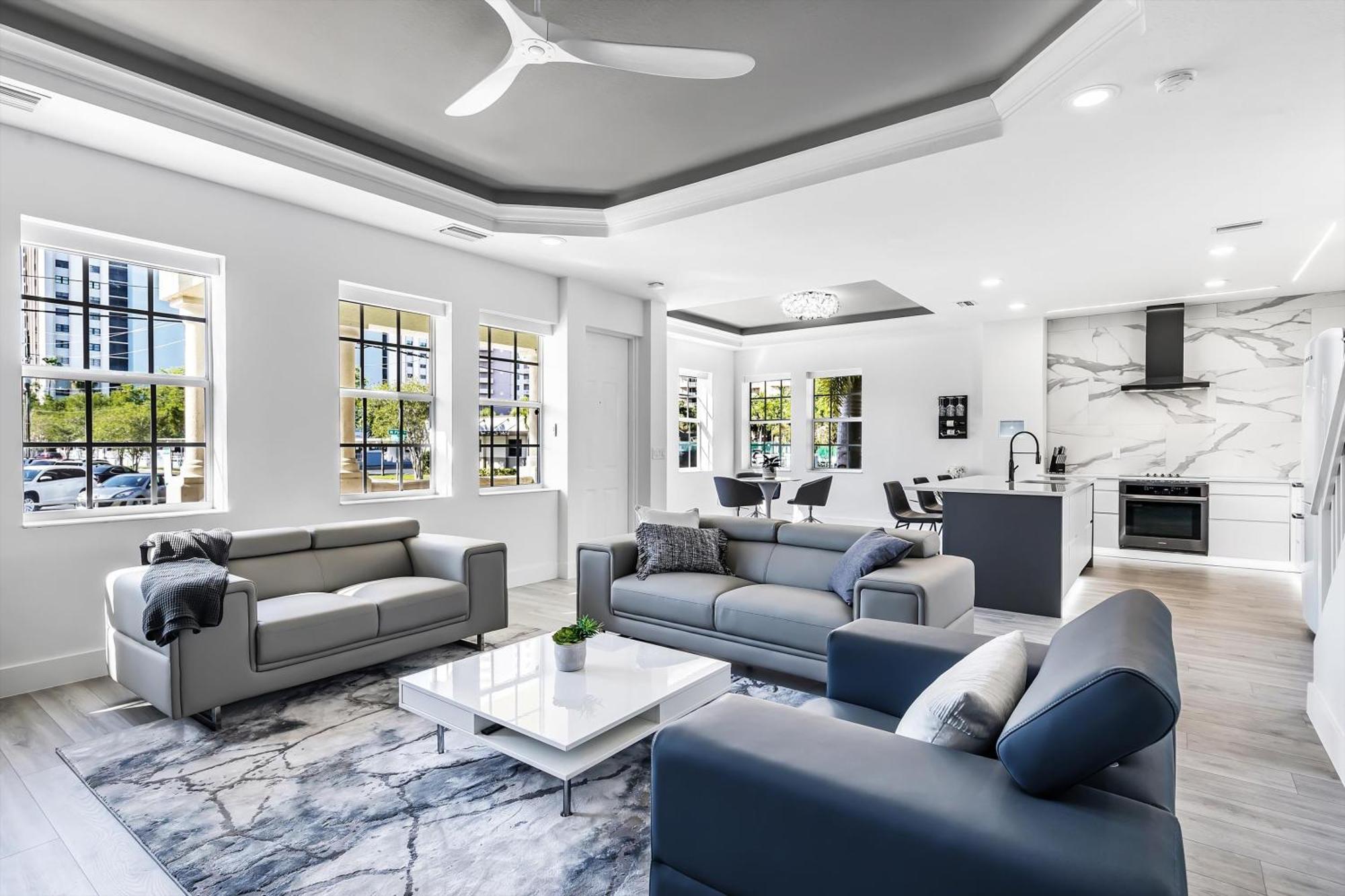 Holiday home Chic & Cozy River District Townhouse *
