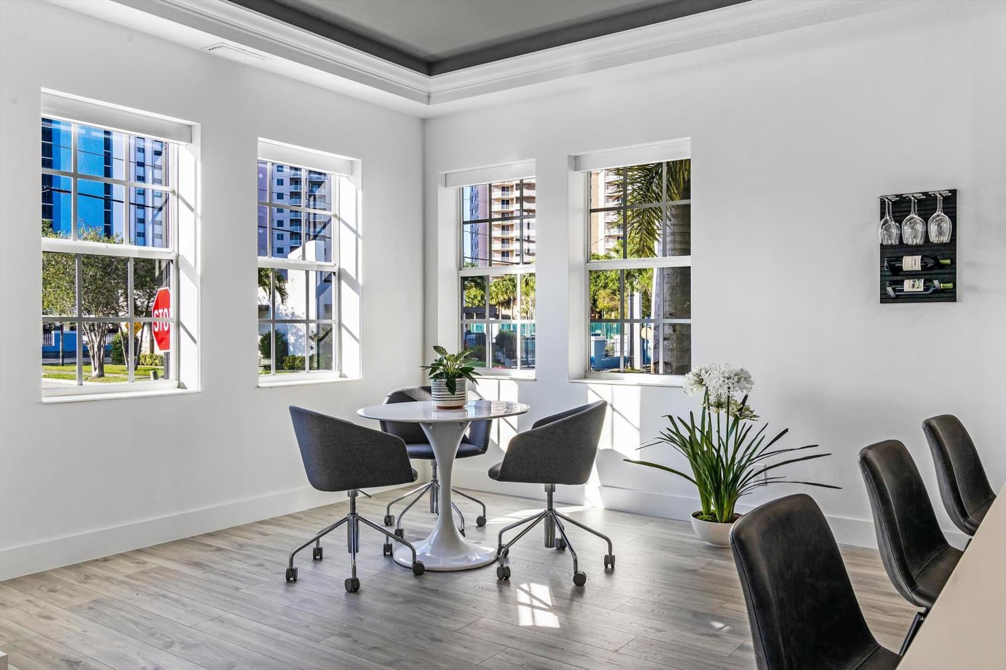 Chic & Cozy River District Townhouse Holiday home Fort Myers