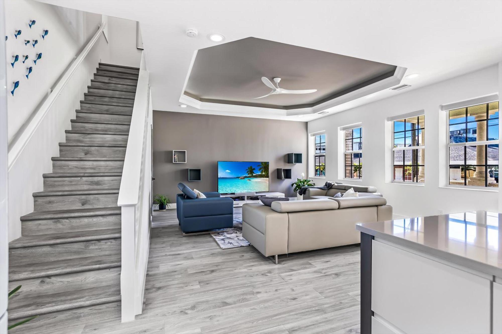Chic & Cozy River District Townhouse *