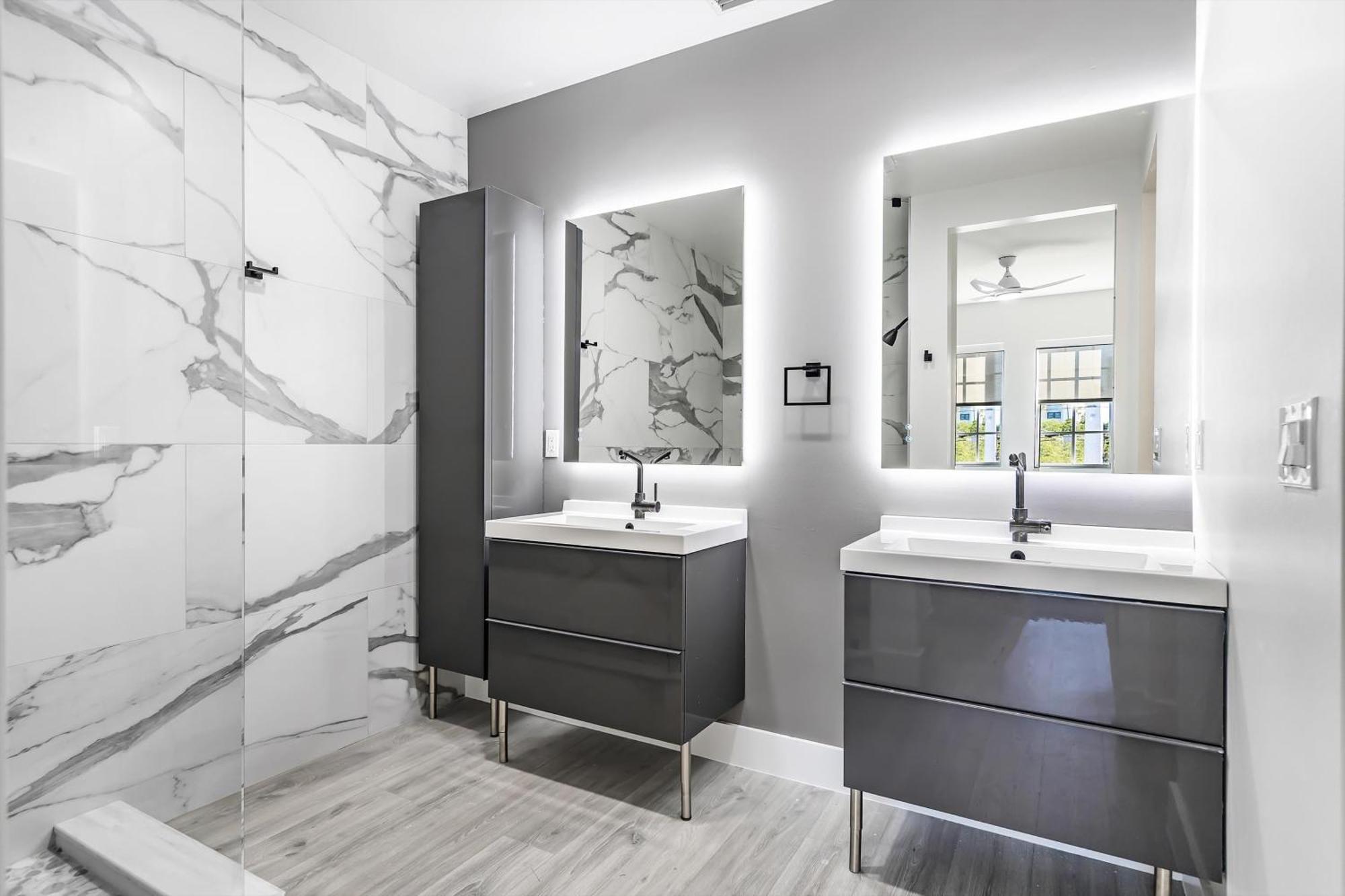 Chic & Cozy River District Townhouse * Fort Myers