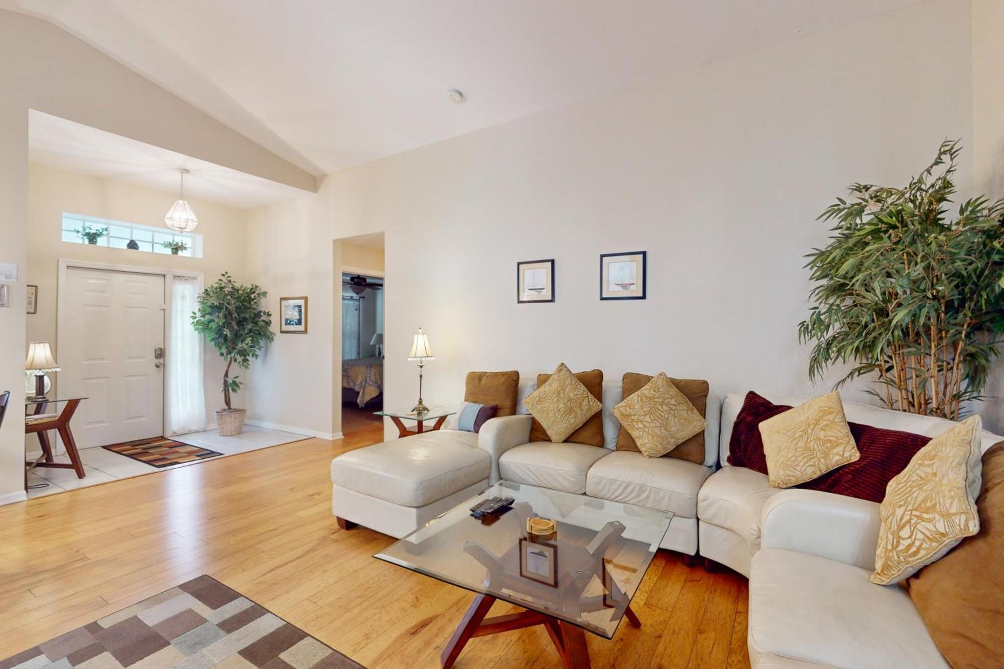 Breezy Beachwalk Holiday home