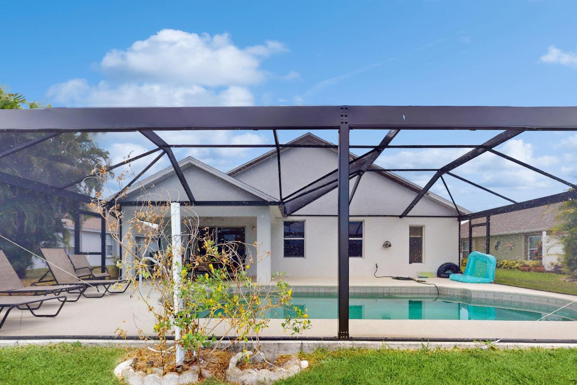 Breezy Beachwalk Holiday home Fort Myers