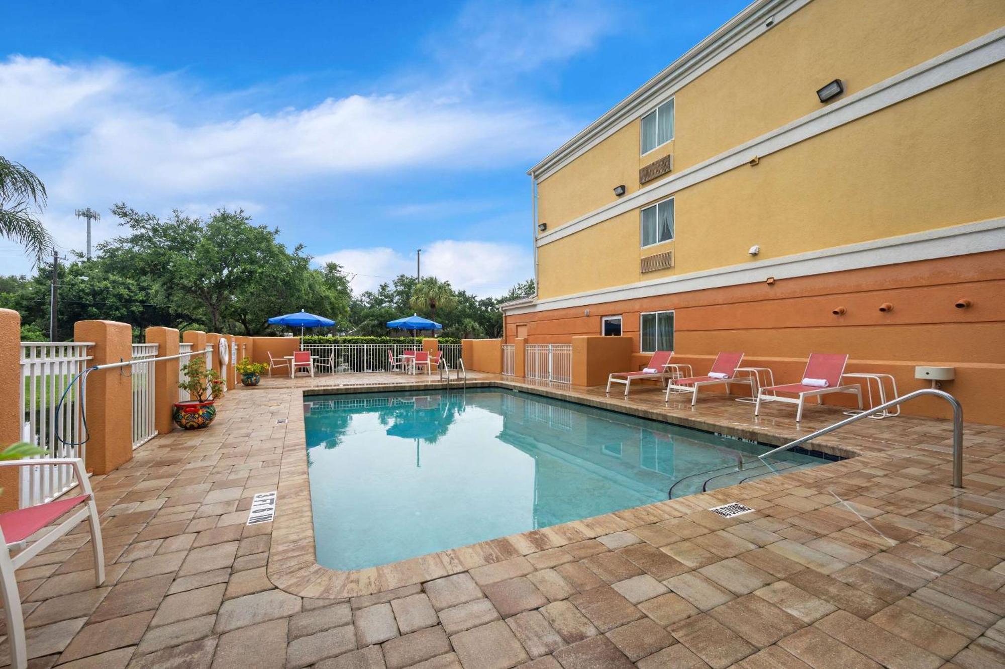 Comfort Myers Northeast Inn 2*