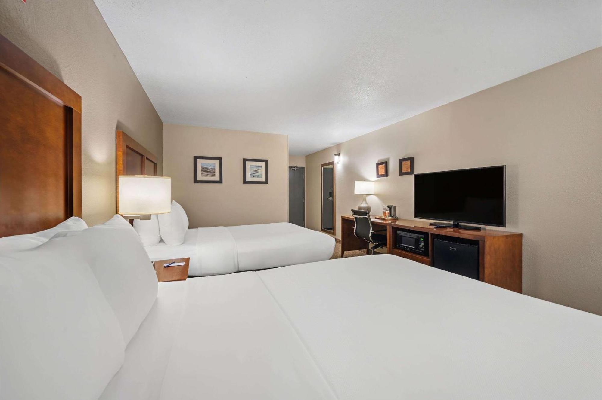Comfort Myers Northeast 2*