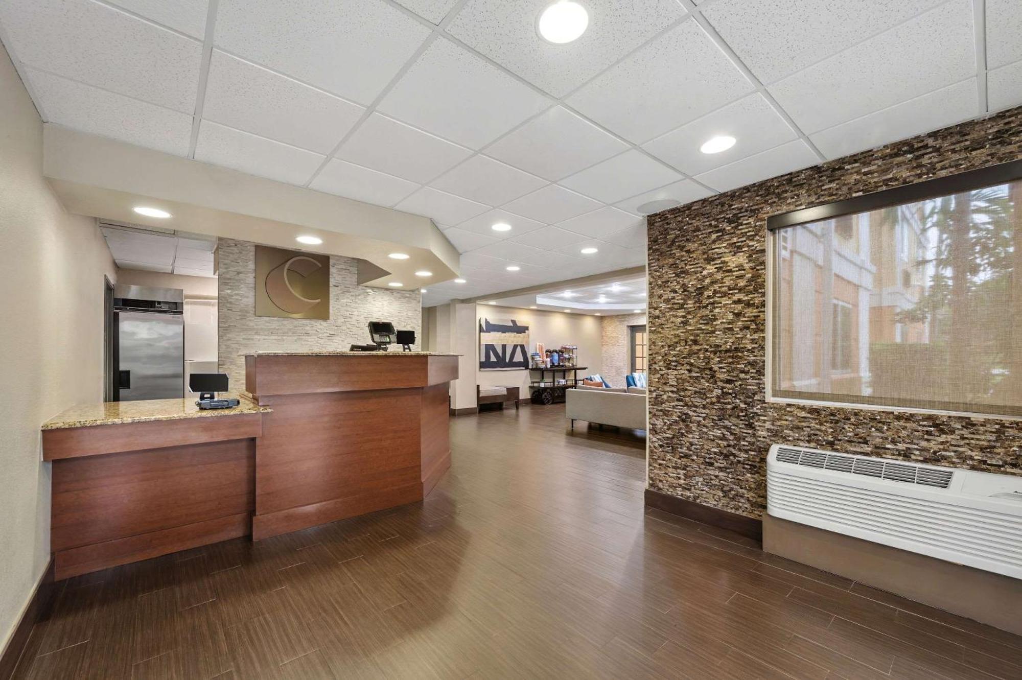 Inn Comfort Myers Northeast 2*