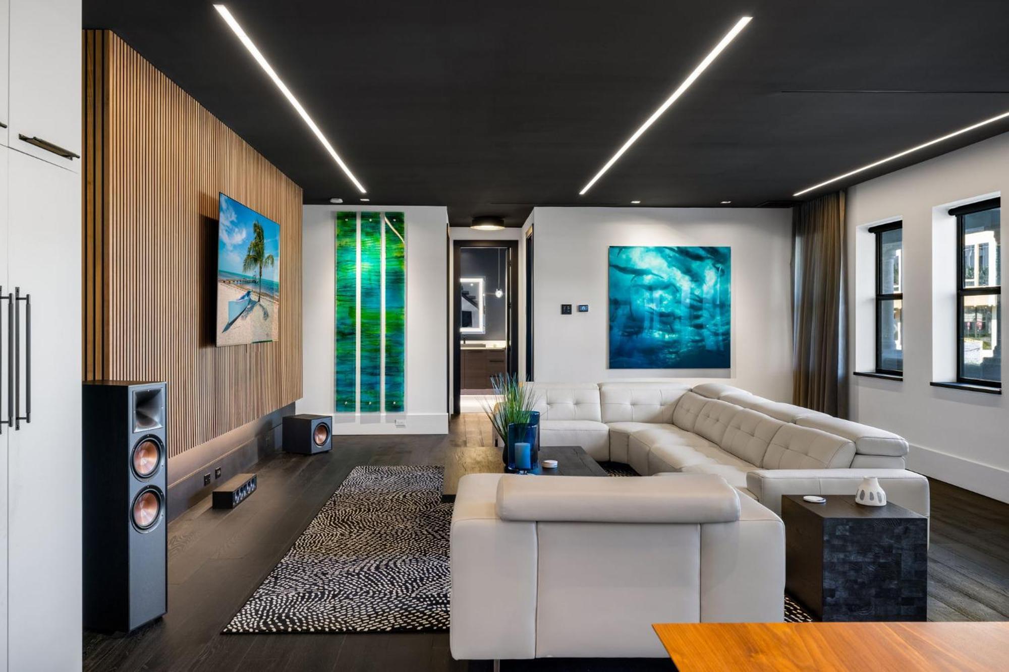 Holiday home Modern Loft In Downtown River District *
