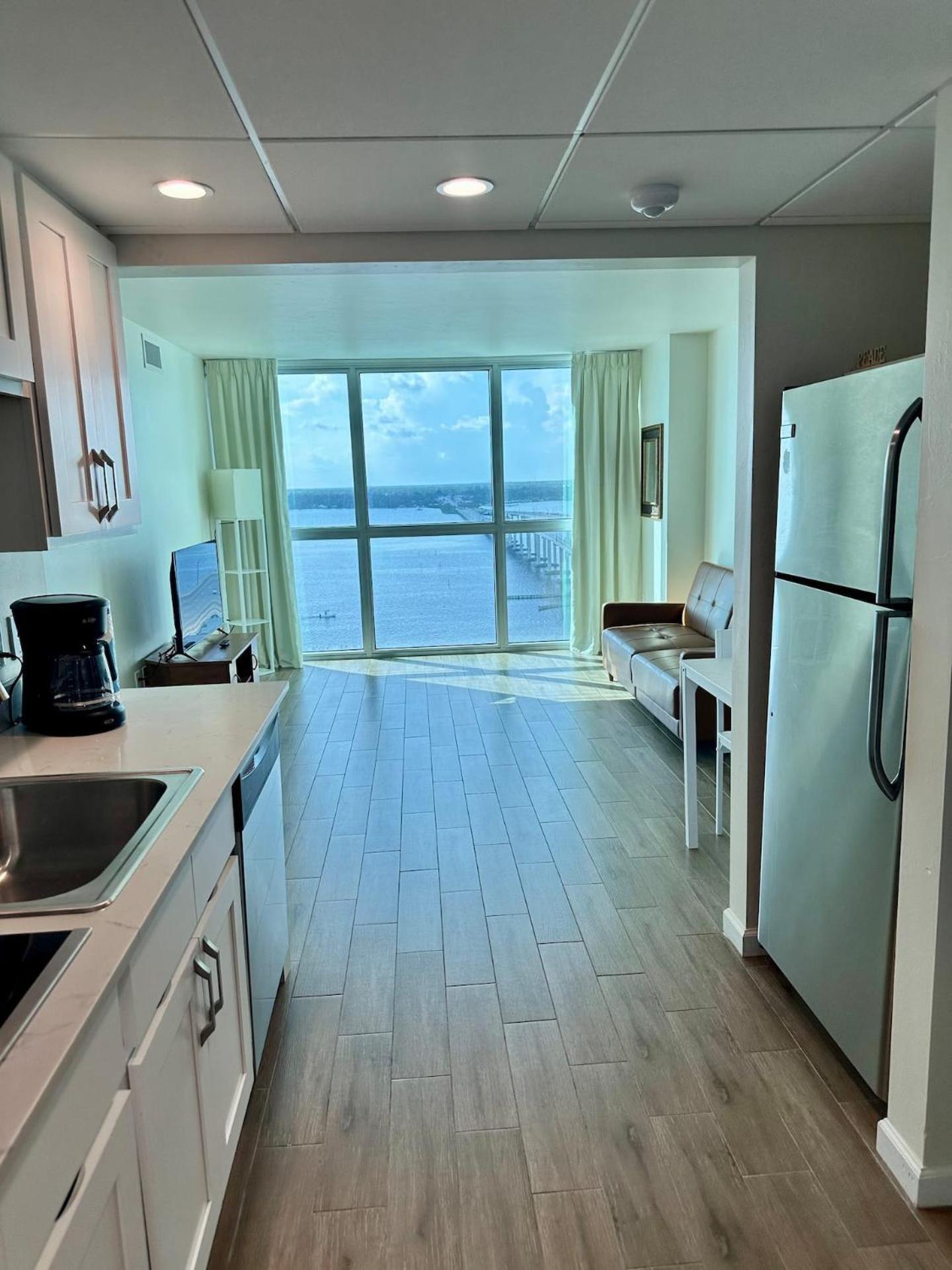 Apartment High-rise Waterfront Haven