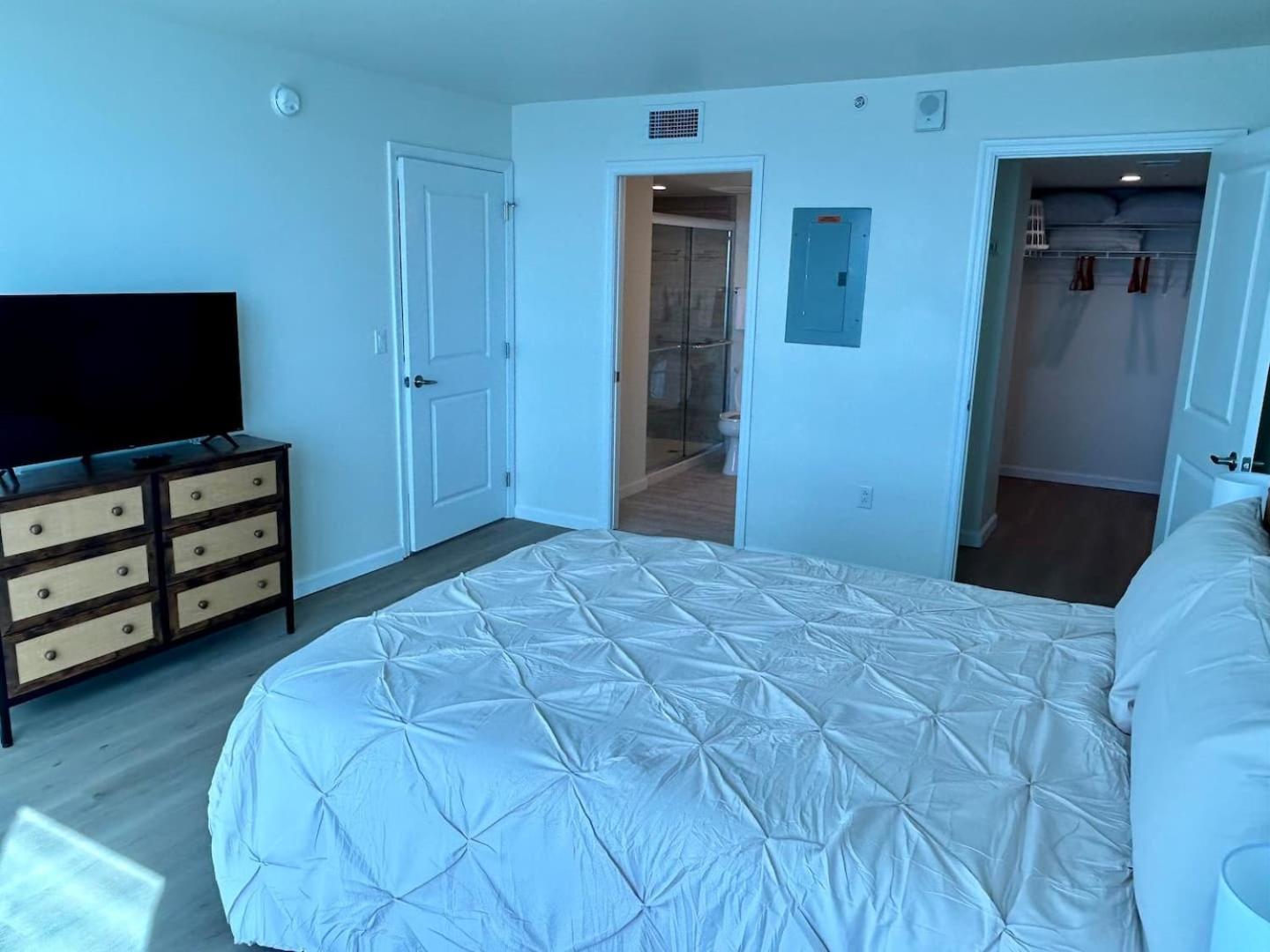 Apartment High-rise Waterfront Haven Fort Myers